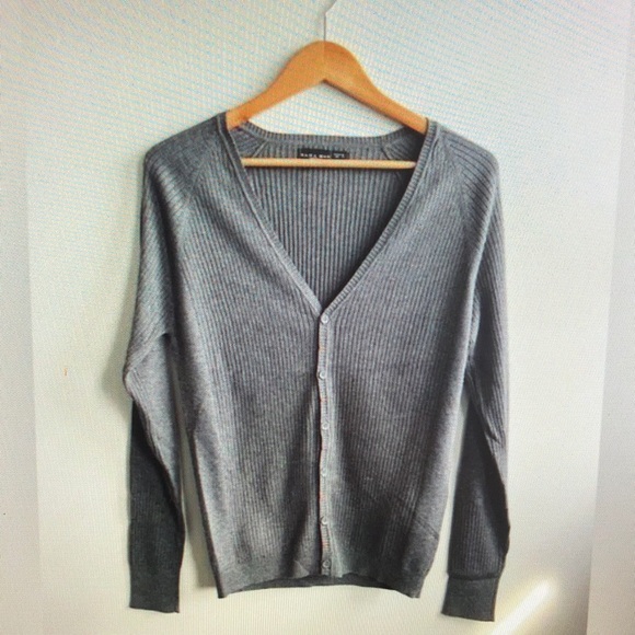 H&M Gray Ribbed V-Neck Cardigan - Picture 1 of 3